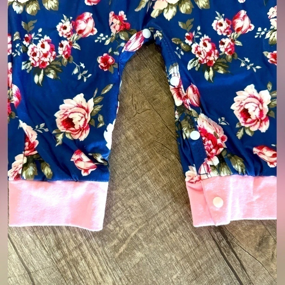 NWOT‎ Floral Infant Onesie